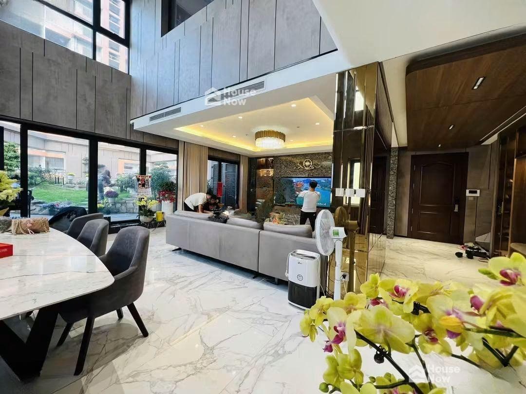 Chủ nhà thiện chí gửi bán sản phẩm duplex penthouse tòa Roman Plaza DT 302m2 giá tốt 35tỷ - ảnh 1 Chủ nhà thiện chí gửi bán sản phẩm duplex penthouse tòa Roman Plaza DT 302m2 giá tốt 35tỷ - ảnh 1