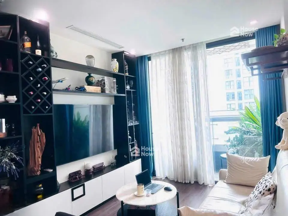 Bán gấp căn hộ 2PN2VS - Vinhomes Symphony full nội thất - giá 5,7 tỷ. Lh: 097209**** - ảnh 2 Bán gấp căn hộ 2PN2VS - Vinhomes Symphony full nội thất - giá 5,7 tỷ. Lh: 097209**** - ảnh 2
