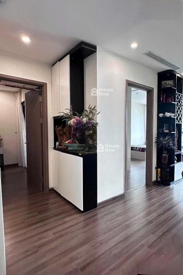 Bán gấp căn hộ 2PN2VS - Vinhomes Symphony full nội thất - giá 5,7 tỷ. Lh: 097209**** - ảnh 4 Bán gấp căn hộ 2PN2VS - Vinhomes Symphony full nội thất - giá 5,7 tỷ. Lh: 097209**** - ảnh 4