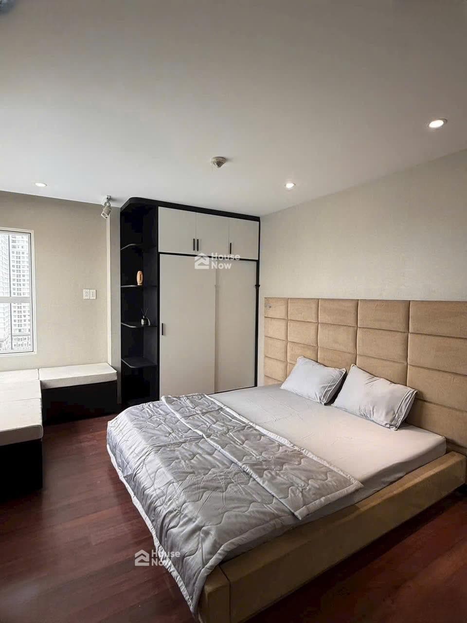 Căn góc 3PN - 124M view pháo hoa, giá chỉ 9.3ty tại Sunrise City quận 7, đã có sổ hồng. - ảnh 1 Căn góc 3PN - 124M view pháo hoa, giá chỉ 9.3ty tại Sunrise City quận 7, đã có sổ hồng. - ảnh 1