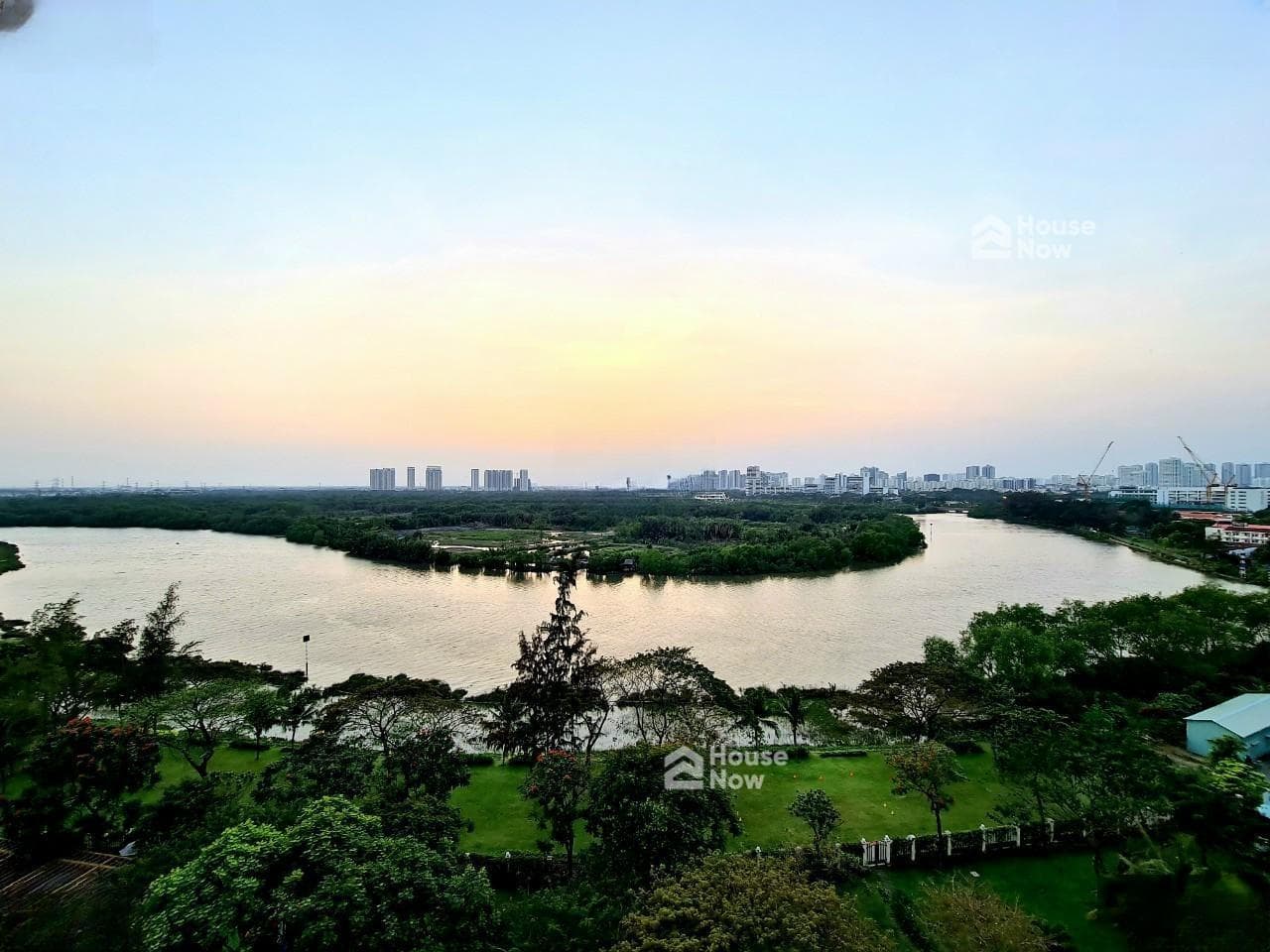 Bán Penthouse Riverside Residence view sông, Phú Mỹ Hưng DT: 272m 4PN giá: 27,5 tỷ - ảnh 3 Bán Penthouse Riverside Residence view sông, Phú Mỹ Hưng DT: 272m 4PN giá: 27,5 tỷ - ảnh 3