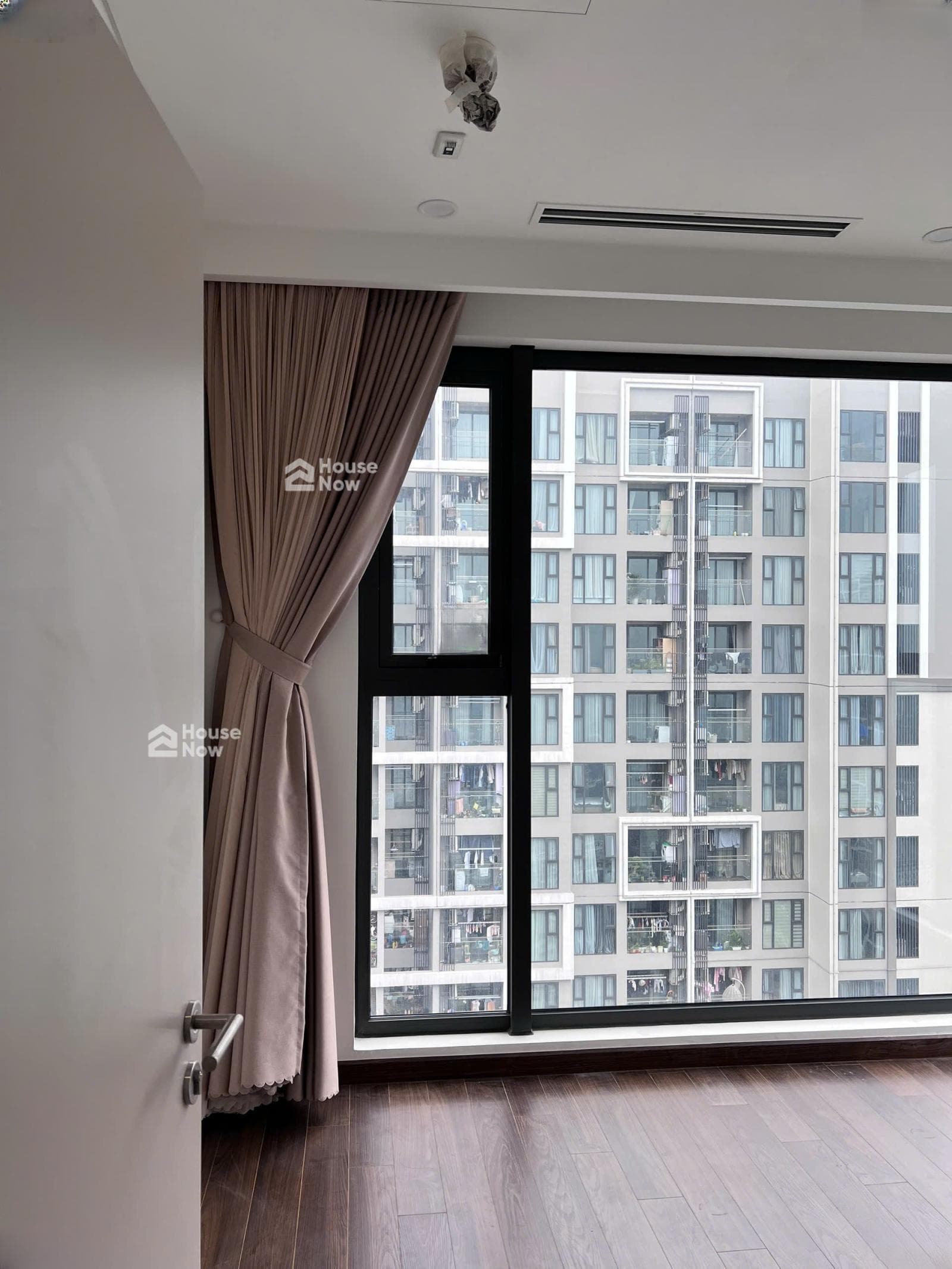 Bán gấp căn 2PN +, diện tích 63m2, 4,8 tỷ, Masteri West Heights (nhà mới 100%) - ảnh 2 Bán gấp căn 2PN +, diện tích 63m2, 4,8 tỷ, Masteri West Heights (nhà mới 100%) - ảnh 2