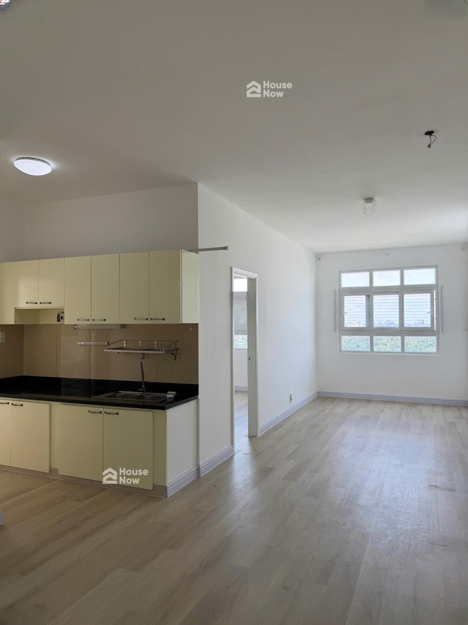 Cần bán căn hộ giá rẻ 2PN 63m2 Sunview Town Thủ Đức, có sổ hồng riêng, ngay QL13, gần Phạm Văn Đồng - ảnh 6 Cần bán căn hộ giá rẻ 2PN 63m2 Sunview Town Thủ Đức, có sổ hồng riêng, ngay QL13, gần Phạm Văn Đồng - ảnh 6