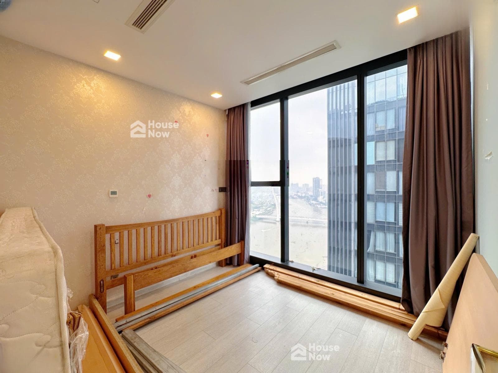2PN view cầu Ba Son Bitexco, giá tốt chỉ 16 tỷ đã có sổ hồng - ảnh 1 2PN view cầu Ba Son Bitexco, giá tốt chỉ 16 tỷ đã có sổ hồng - ảnh 1