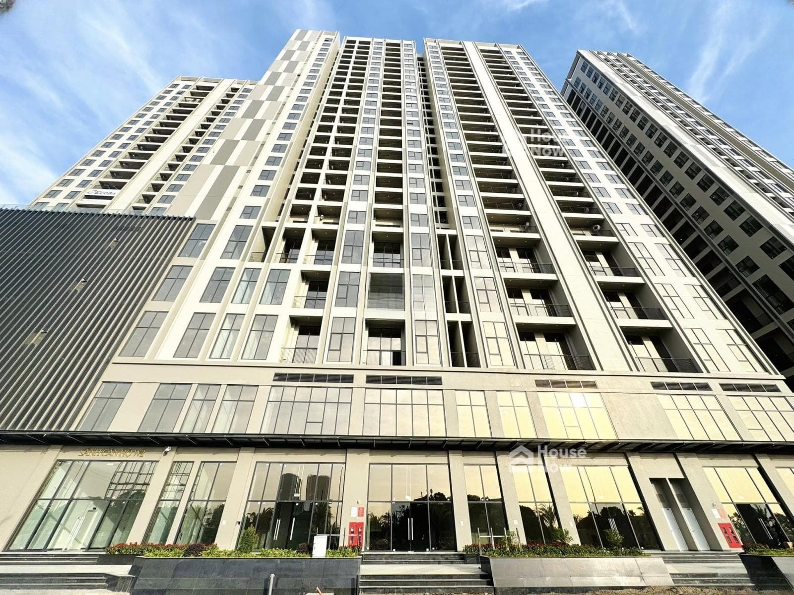 Chủ nhà cần tiền trả bank gửi bán căn 99m2 dòng 2 phòng ngủ + tại The Wisteria Đại học Công nghiệp - ảnh 3 Chủ nhà cần tiền trả bank gửi bán căn 99m2 dòng 2 phòng ngủ + tại The Wisteria Đại học Công nghiệp - ảnh 3