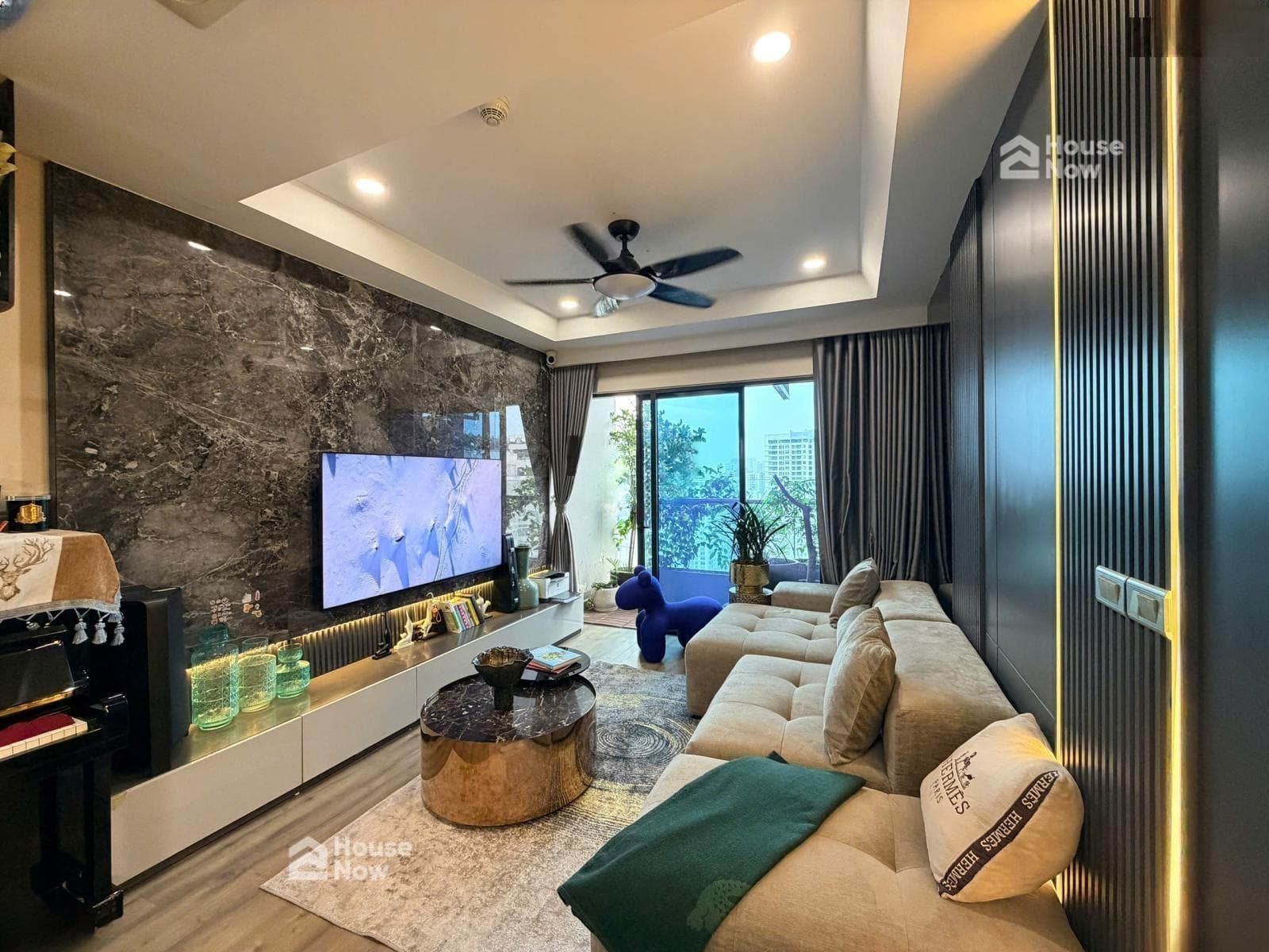 Bán căn hộ 4pn3vs dự án Mipec 360 Xuân Thủy siêu hiếm nội thất full tầng trung hướng mát view đẹp - ảnh 1 Bán căn hộ 4pn3vs dự án Mipec 360 Xuân Thủy siêu hiếm nội thất full tầng trung hướng mát view đẹp - ảnh 1