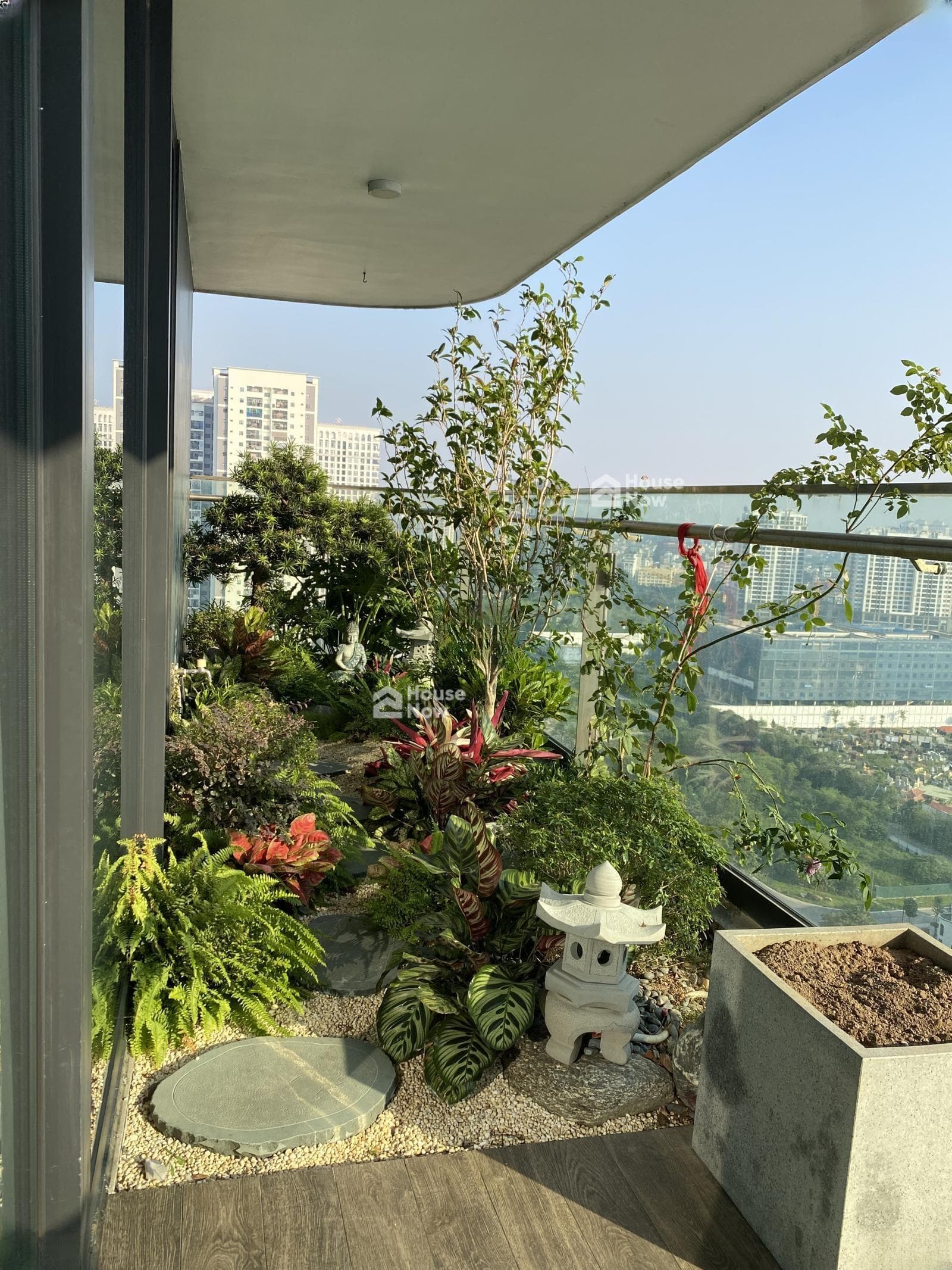 Hàng đẹp giá hời: Căn 2PN Sunshine Golden River tầng cao view sông Hồng rất đẹp, giá chỉ 120tr/m2 - ảnh 1 Hàng đẹp giá hời: Căn 2PN Sunshine Golden River tầng cao view sông Hồng rất đẹp, giá chỉ 120tr/m2 - ảnh 1