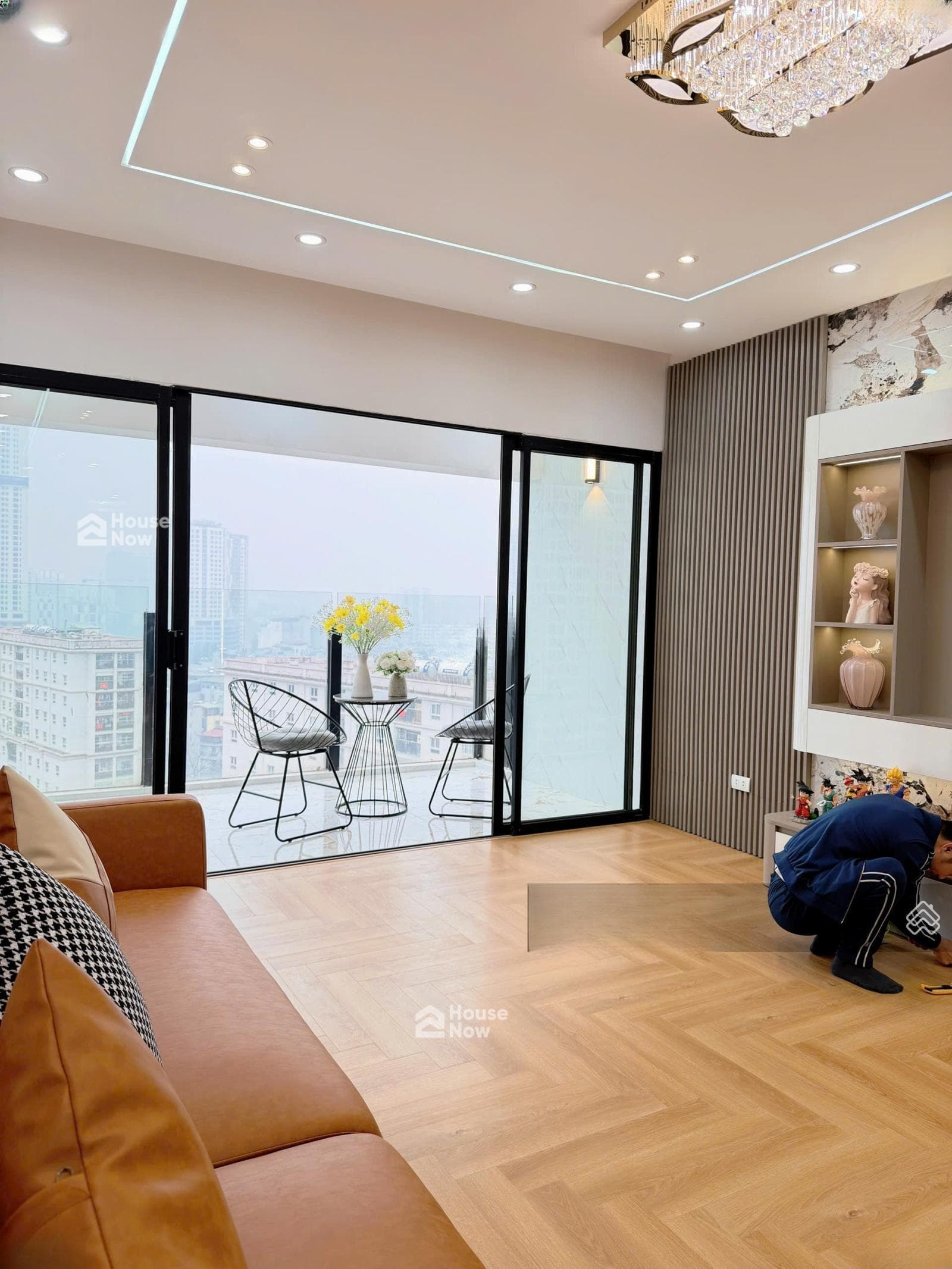 Bán nhanh căn 2PN, 100m2 có thể sửa 3PN tại Chelsea Park, ban công Đông Nam. - ảnh 2 Bán nhanh căn 2PN, 100m2 có thể sửa 3PN tại Chelsea Park, ban công Đông Nam. - ảnh 2