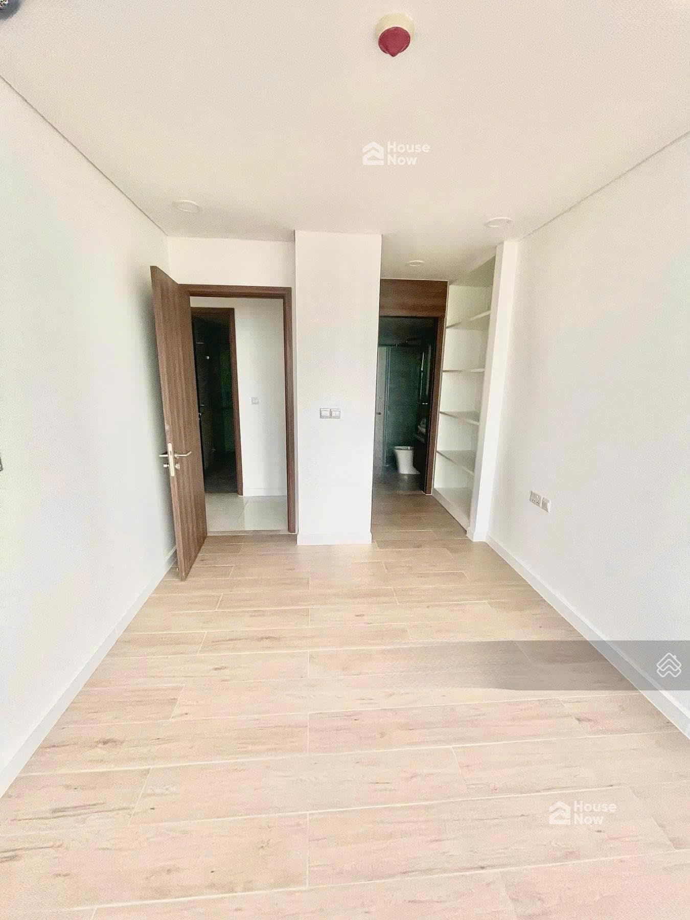 Cần tiền cho con đi du học bán gấp căn góc 2PN 78m2 view Q1 tại Kingdom 101, đặc biệt đã có sổ hồng - ảnh 1 Cần tiền cho con đi du học bán gấp căn góc 2PN 78m2 view Q1 tại Kingdom 101, đặc biệt đã có sổ hồng - ảnh 1