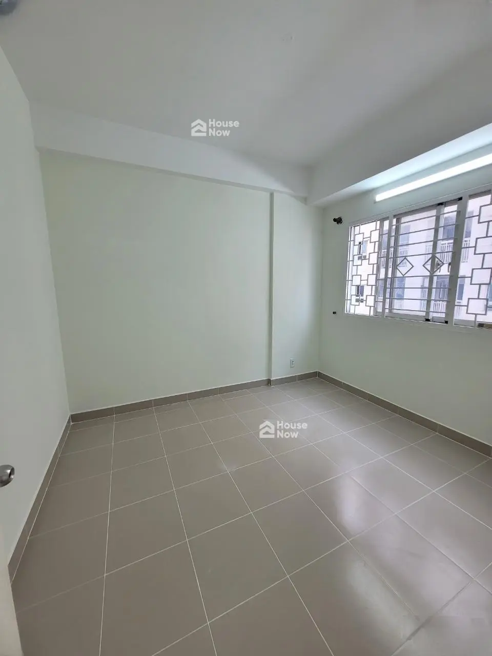 Cần bán căn hộ Lotus Garden giá bán 3 tỷ 3. Có 2 phòng ngủ, sổ hồng riêng. Lh 038401**** xem nhà - ảnh 1 Cần bán căn hộ Lotus Garden giá bán 3 tỷ 3. Có 2 phòng ngủ, sổ hồng riêng. Lh 038401**** xem nhà - ảnh 1
