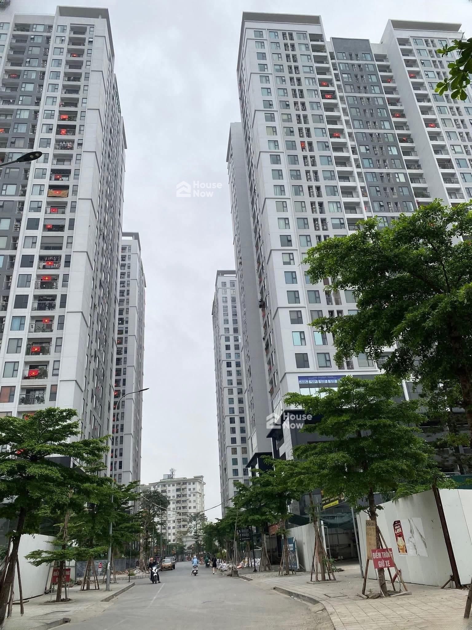 Chính chủ bán chung cư Rose Town 79 Ngọc Hồi, 71m TT, view Hồ Linh Đàm, 2PN sổ đỏ, giá 4,6 tỉ - ảnh 3 Chính chủ bán chung cư Rose Town 79 Ngọc Hồi, 71m TT, view Hồ Linh Đàm, 2PN sổ đỏ, giá 4,6 tỉ - ảnh 3