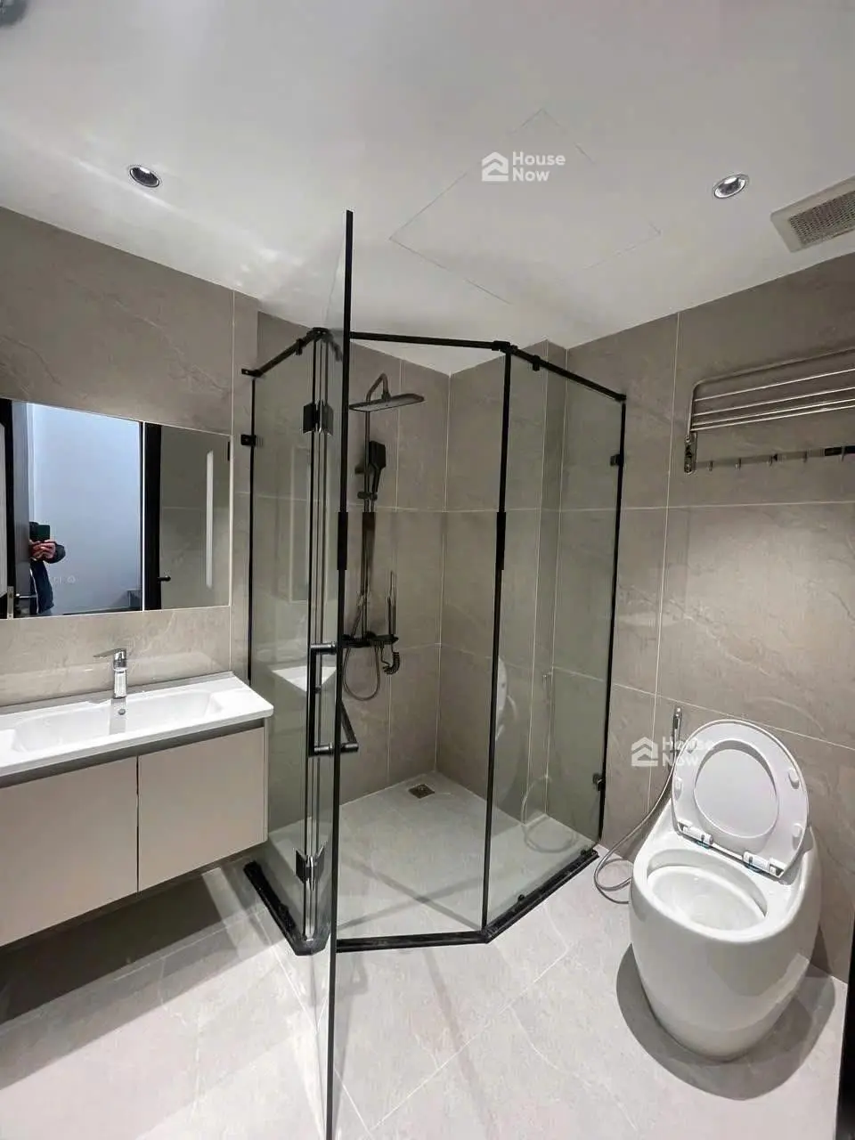 Hạ sốc 1 tỷ bán chung cư Berriver Nguyễn Văn Cừ, 88m2, căn góc, 3 thoáng, full nội thất, nhỉnh 8 tỷ - ảnh 3 Hạ sốc 1 tỷ bán chung cư Berriver Nguyễn Văn Cừ, 88m2, căn góc, 3 thoáng, full nội thất, nhỉnh 8 tỷ - ảnh 3