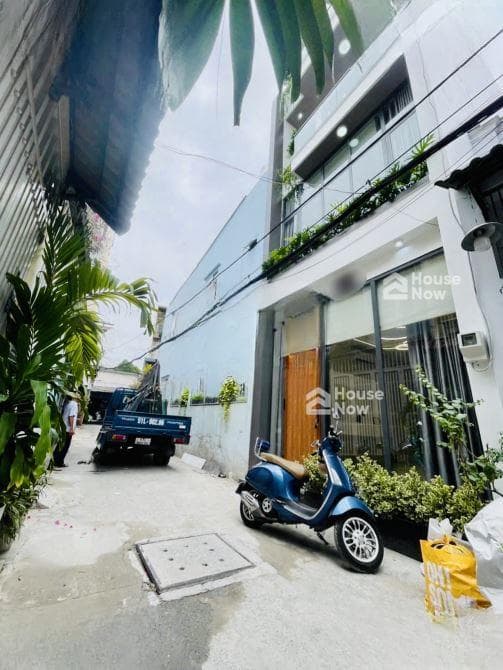 HXH sau MT Đường Số 4 P.11 Gò Vấp 50m2 ngang 4.15m 4 tầng giá 6.98 tỷ - ảnh 1 HXH sau MT Đường Số 4 P.11 Gò Vấp 50m2 ngang 4.15m 4 tầng giá 6.98 tỷ - ảnh 1