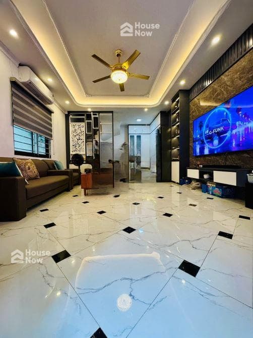 SIÊU PHẨM PHÂN LÔ CẦU GIẤY – 62M² – 5 TẦNG – MẶT TIỀN RỘNG – GIÁ 24 TỶ - ảnh 3 SIÊU PHẨM PHÂN LÔ CẦU GIẤY – 62M² – 5 TẦNG – MẶT TIỀN RỘNG – GIÁ 24 TỶ - ảnh 3
