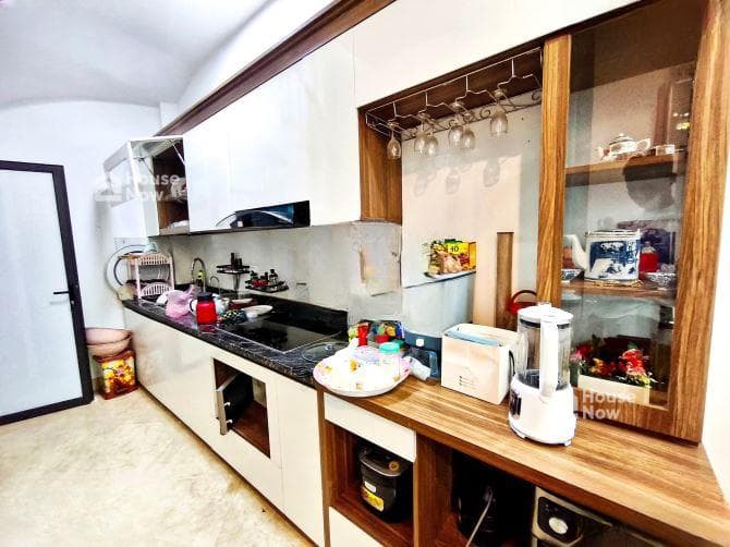 Nhà phố Hoàng Mai, 20m ra ô tô, Ngõ thông, 32m2 x 5 tầng, Full nội thất đẹp, Giá 7.6 tỷ - ảnh 2 Nhà phố Hoàng Mai, 20m ra ô tô, Ngõ thông, 32m2 x 5 tầng, Full nội thất đẹp, Giá 7.6 tỷ - ảnh 2