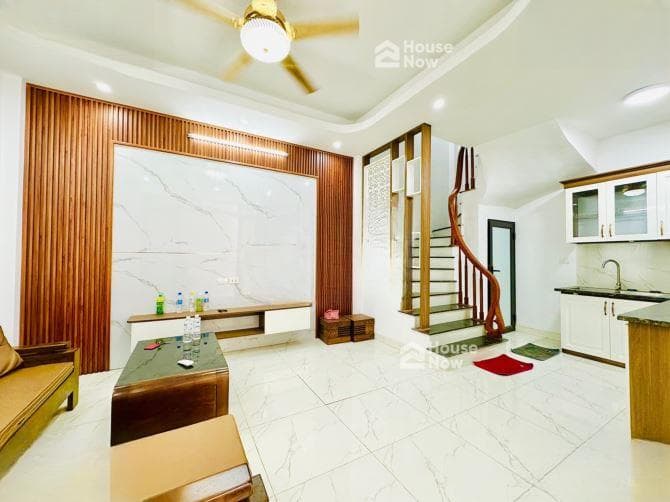 Hàng hiếm Ngọc Lâm, nhà rộng, ngõ ô tô, ngay lõi trung tâm. Giá chỉ 6.x đồng - ảnh 2 Hàng hiếm Ngọc Lâm, nhà rộng, ngõ ô tô, ngay lõi trung tâm. Giá chỉ 6.x đồng - ảnh 2