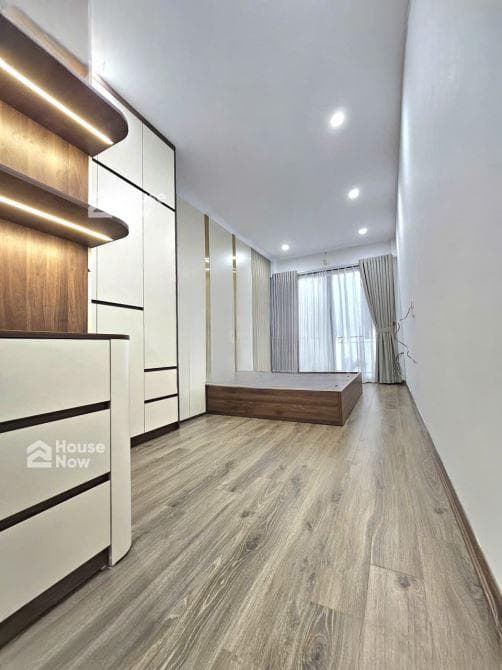Dt 38m2, 6 tầng thang máy, nhỉnh 6 tỷ phường Việt Hưng - ảnh 1 Dt 38m2, 6 tầng thang máy, nhỉnh 6 tỷ phường Việt Hưng - ảnh 1