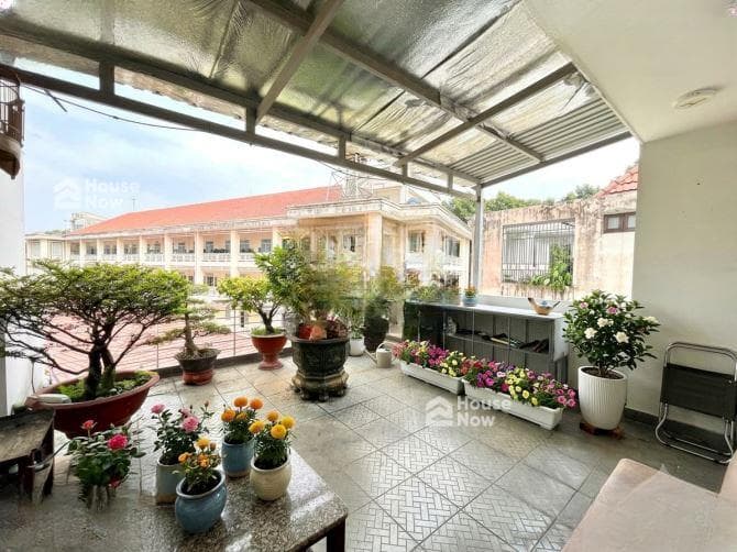 BÁN NHÀ Phổ Quang - NGANG rộng 5,7m 90m2 - HẺM XE TẢI gần sân bay - HIẾM BÁN. 19,9 tỷ - ảnh 1 BÁN NHÀ Phổ Quang - NGANG rộng 5,7m 90m2 - HẺM XE TẢI gần sân bay - HIẾM BÁN. 19,9 tỷ - ảnh 1