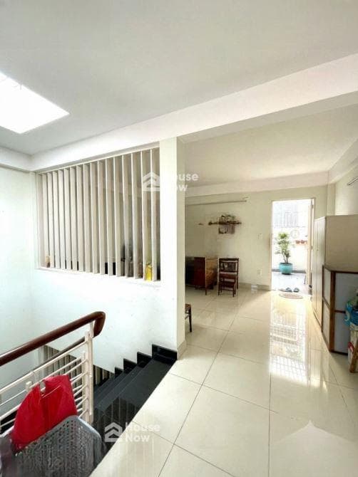 BÁN NHÀ Phổ Quang - NGANG rộng 5,7m 90m2 - HẺM XE TẢI gần sân bay - HIẾM BÁN. 19,9 tỷ - ảnh 6 BÁN NHÀ Phổ Quang - NGANG rộng 5,7m 90m2 - HẺM XE TẢI gần sân bay - HIẾM BÁN. 19,9 tỷ - ảnh 6