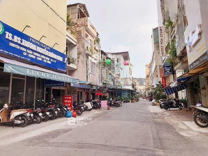 Bán Nhà Phố Nguyễn Thiện Thuật, 33m2, Gần Chợ Bàn Cờ, HXH, Giá 8,2 Tỷ - ảnh 2 Bán Nhà Phố Nguyễn Thiện Thuật, 33m2, Gần Chợ Bàn Cờ, HXH, Giá 8,2 Tỷ - ảnh 2