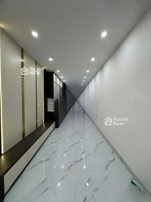 🏡 Hiếm, 6 tỷ xíu Nhà Gần 40M x 5 Tầng Thang Máy, Long Biên, Sát Phố - ảnh 2 🏡 Hiếm, 6 tỷ xíu Nhà Gần 40M x 5 Tầng Thang Máy, Long Biên, Sát Phố - ảnh 2