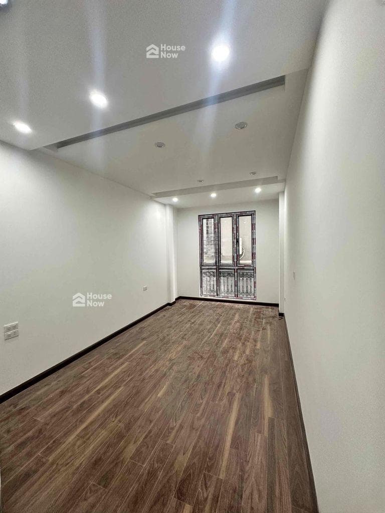 Bán Nhà Lô Goc Phố Vĩnh Hưng 31/32m2x5T, KQH, Ô tô đỗ cửa. - ảnh 1 Bán Nhà Lô Goc Phố Vĩnh Hưng 31/32m2x5T, KQH, Ô tô đỗ cửa. - ảnh 1
