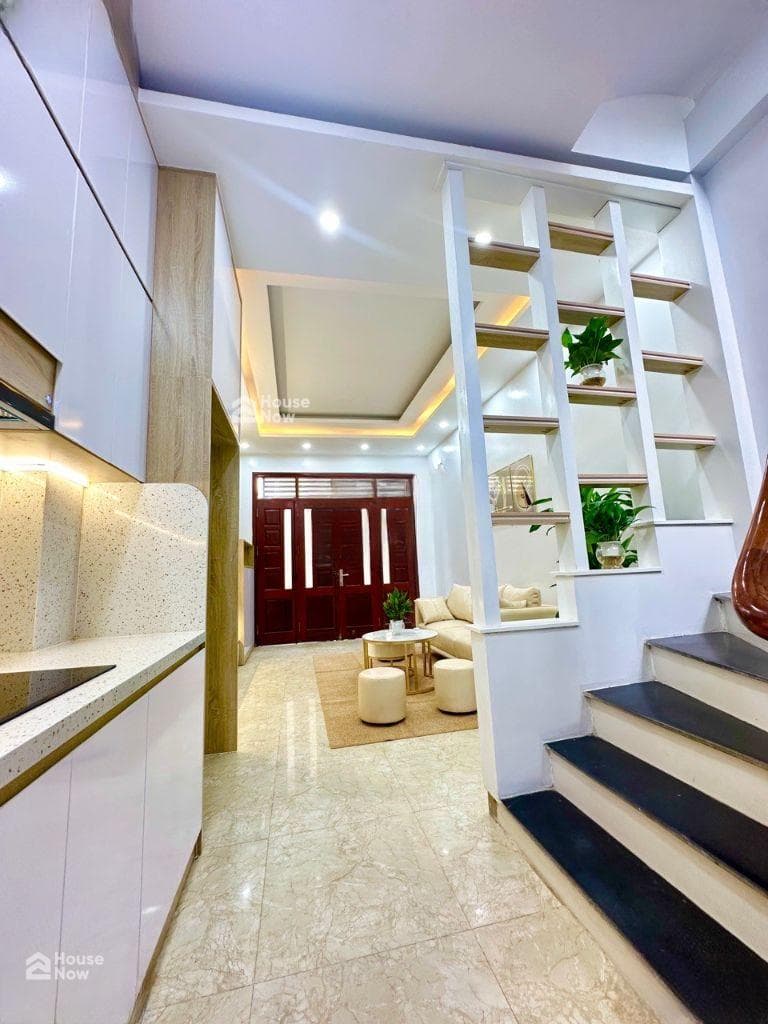 Ngõ ô tô-5 tầng-30m đến bãi gửi ô tô ngày đêm - ảnh 2 Ngõ ô tô-5 tầng-30m đến bãi gửi ô tô ngày đêm - ảnh 2