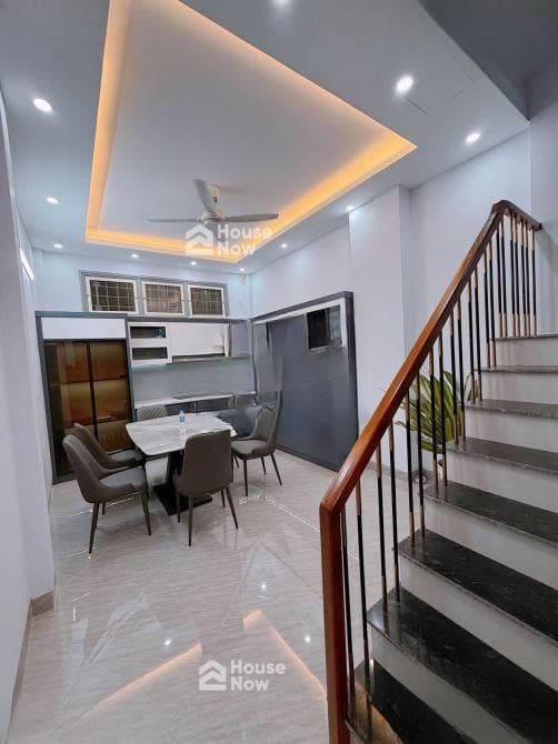 Kim Đồng, nhà phân lô, sát ô tô, gần hồ Kim Đồng, DT 48m2, 5 tầng, MT 3.8m, giá 15,5 tỷ. - ảnh 10 Kim Đồng, nhà phân lô, sát ô tô, gần hồ Kim Đồng, DT 48m2, 5 tầng, MT 3.8m, giá 15,5 tỷ. - ảnh 10