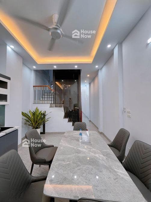 Kim Đồng, nhà phân lô, sát ô tô, gần hồ Kim Đồng, DT 48m2, 5 tầng, MT 3.8m, giá 15,5 tỷ. - ảnh 15 Kim Đồng, nhà phân lô, sát ô tô, gần hồ Kim Đồng, DT 48m2, 5 tầng, MT 3.8m, giá 15,5 tỷ. - ảnh 15