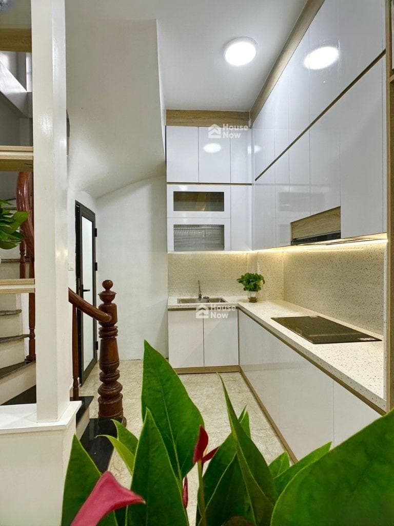 NHÀ 5 TẦNG – 2 MẶT THOÁNG – NGÕ Ô TÔ – 30M RA BÃI GỬI Ô TÔ NGÀY ĐÊM - ảnh 3 NHÀ 5 TẦNG – 2 MẶT THOÁNG – NGÕ Ô TÔ – 30M RA BÃI GỬI Ô TÔ NGÀY ĐÊM - ảnh 3
