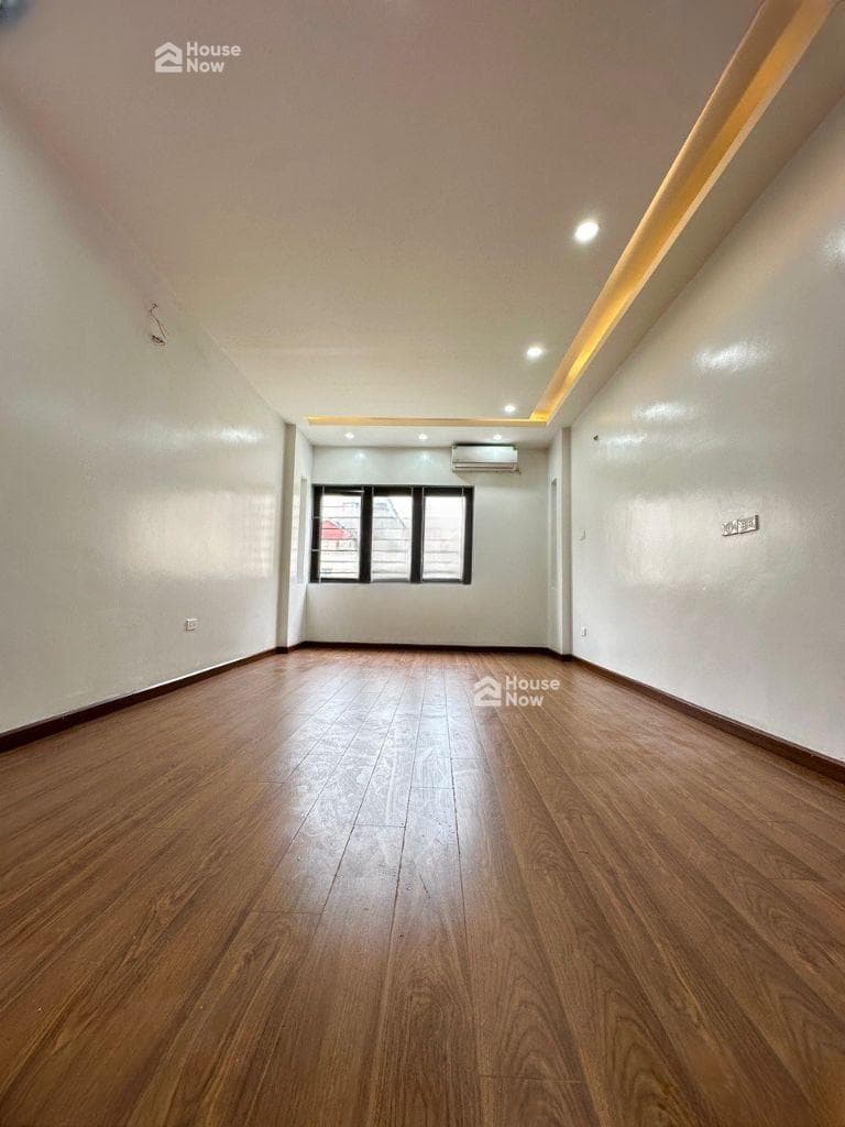 NHÀ 5 TẦNG – 2 MẶT THOÁNG – NGÕ Ô TÔ – 30M RA BÃI GỬI Ô TÔ NGÀY ĐÊM - ảnh 5 NHÀ 5 TẦNG – 2 MẶT THOÁNG – NGÕ Ô TÔ – 30M RA BÃI GỬI Ô TÔ NGÀY ĐÊM - ảnh 5